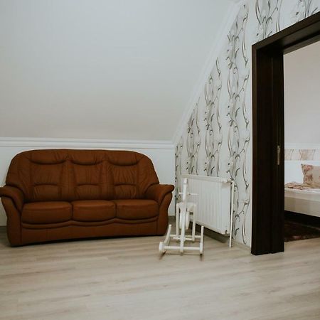 Hotel-Restaurant Milenium Salonta المظهر الخارجي الصورة