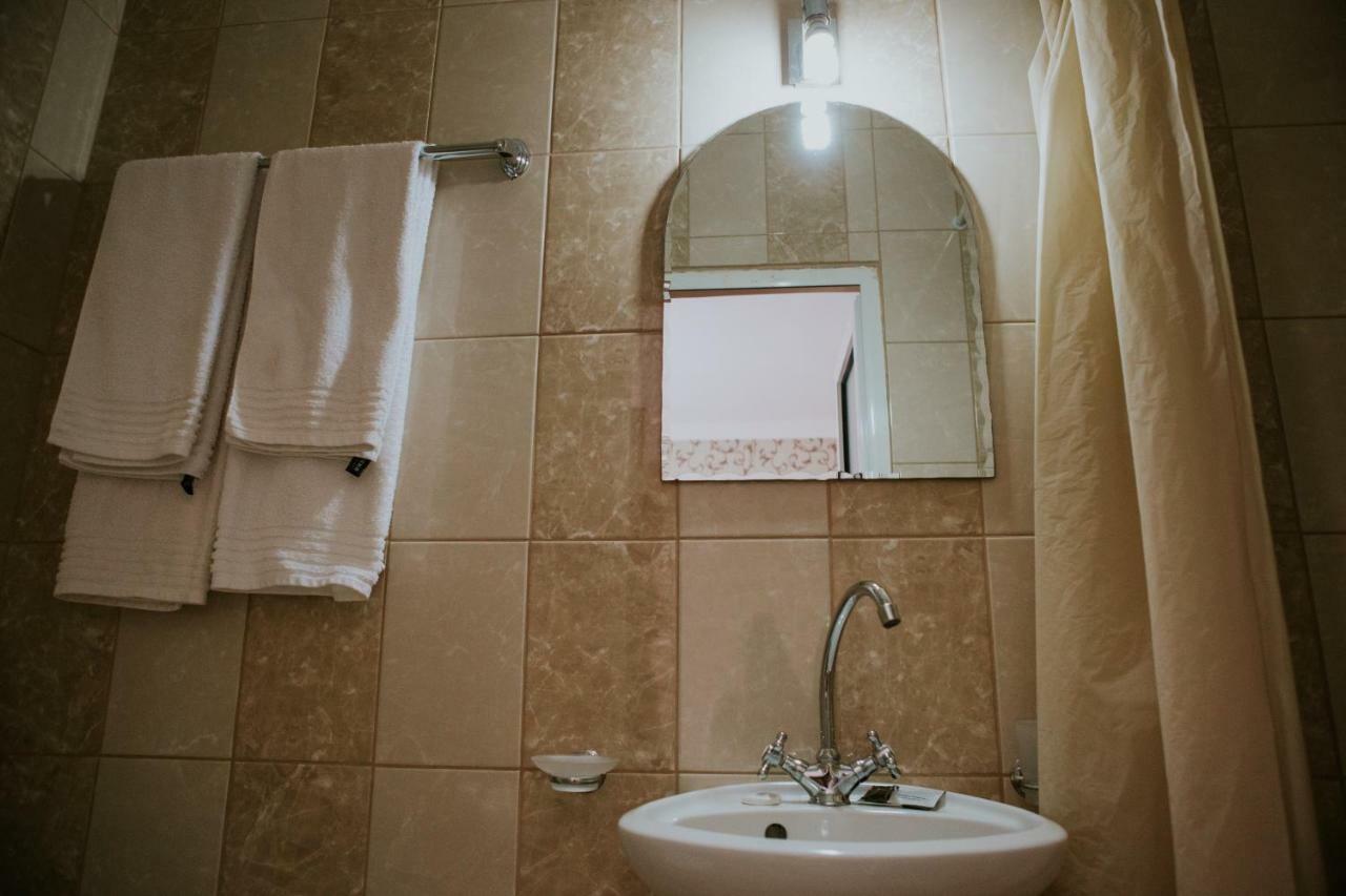 Hotel-Restaurant Milenium Salonta المظهر الخارجي الصورة