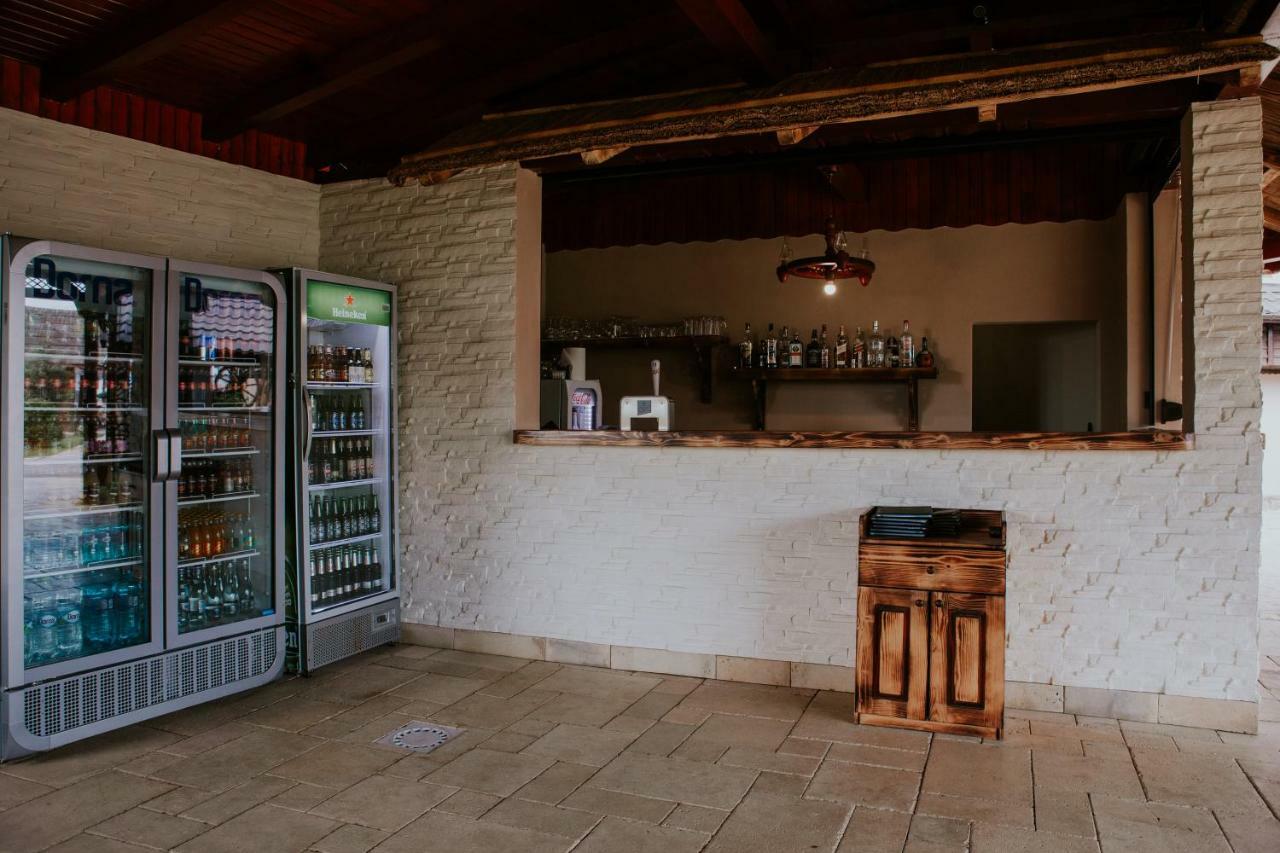 Hotel-Restaurant Milenium Salonta المظهر الخارجي الصورة