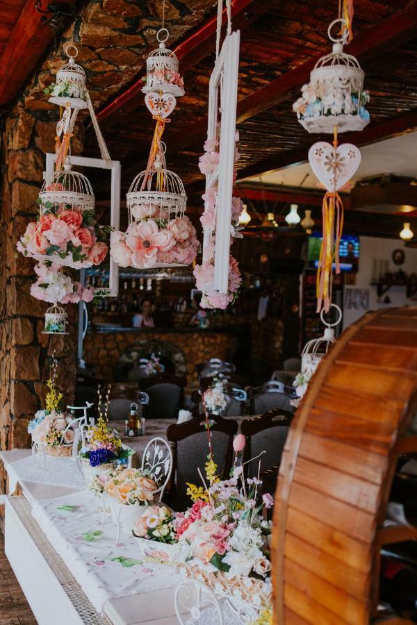 Hotel-Restaurant Milenium Salonta المظهر الخارجي الصورة